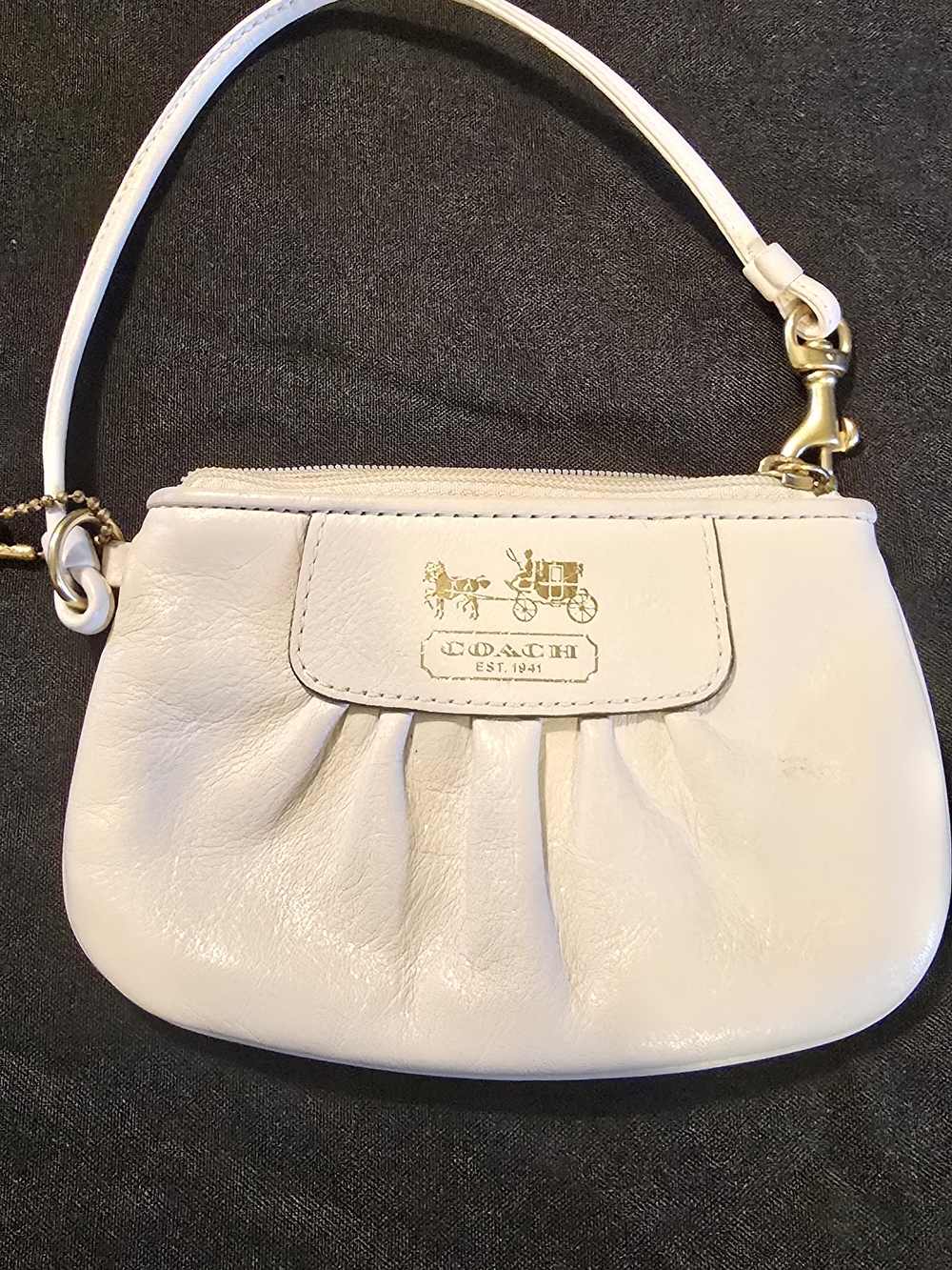 Coach 2000 Cream Leather Wristlet with Gold Coach Logo